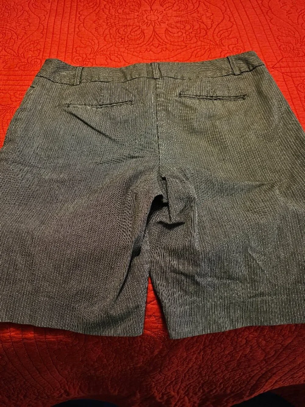 Women's Apt 9 Essentials shorts dark gray size 8